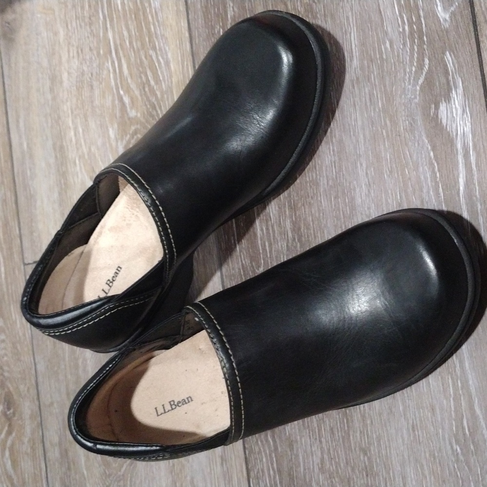 L L Bean Black Leather Clogs. Nwot. Size 6.5 - image 1